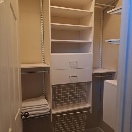 In Law Unit, 2 Bedroom Suite ローズビル エクステリア 写真