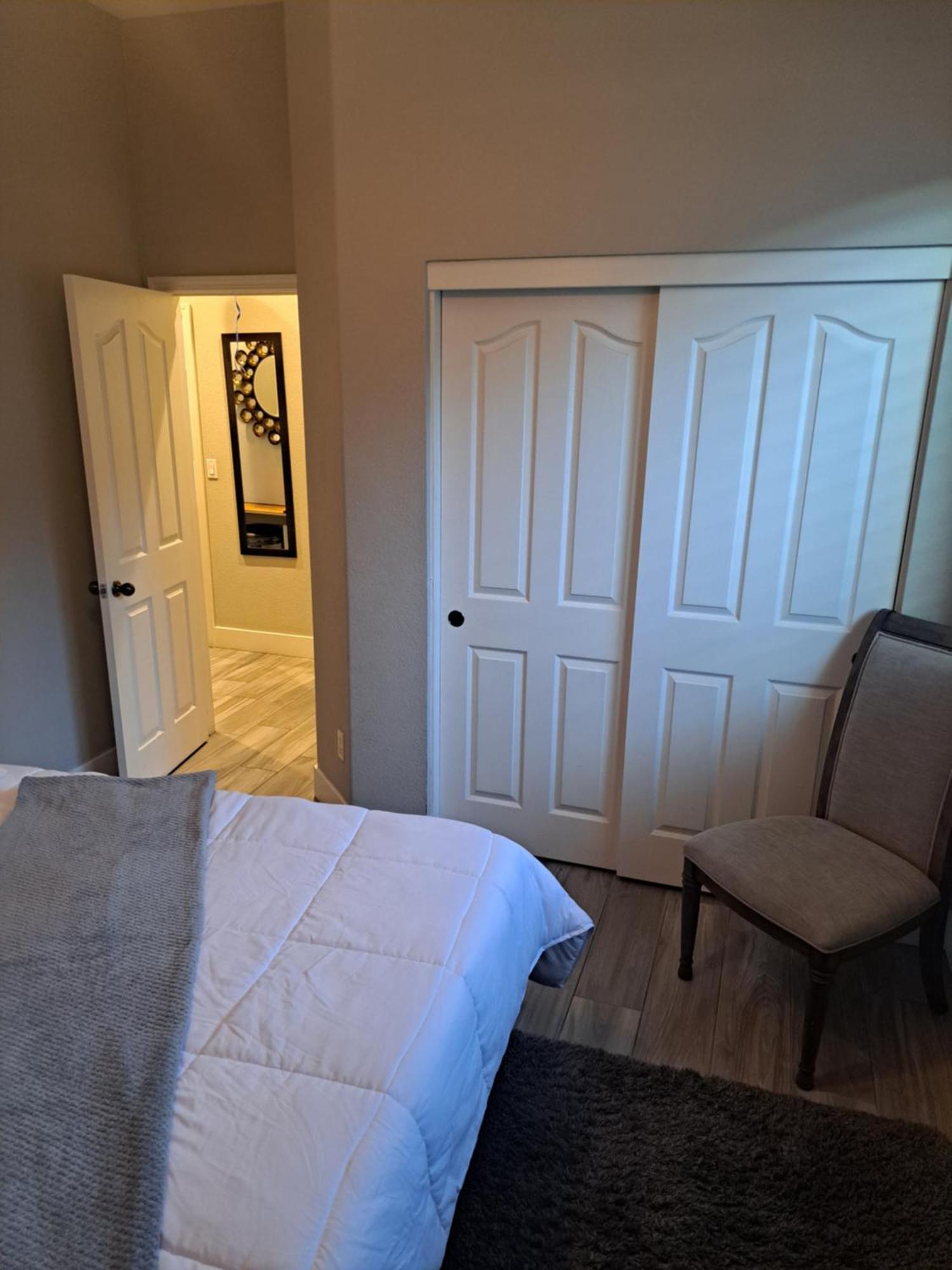 In Law Unit, 2 Bedroom Suite ローズビル エクステリア 写真