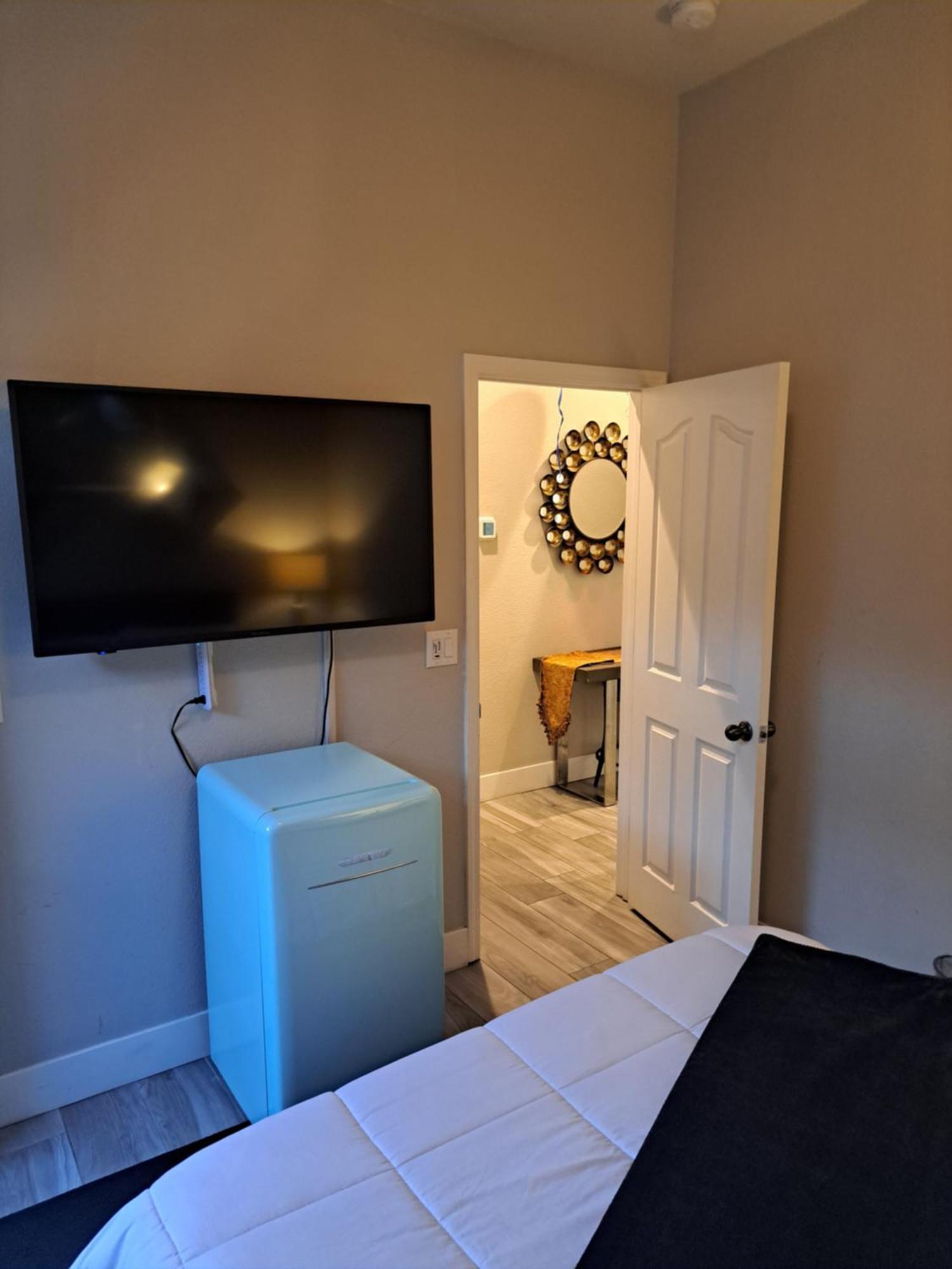 In Law Unit, 2 Bedroom Suite ローズビル エクステリア 写真